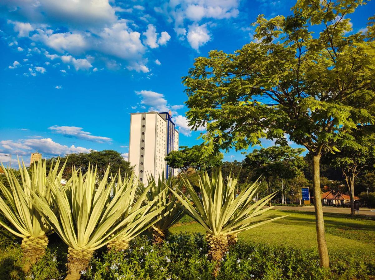 Hotel Rainha Dos Apostolos Aparecida  Esterno foto